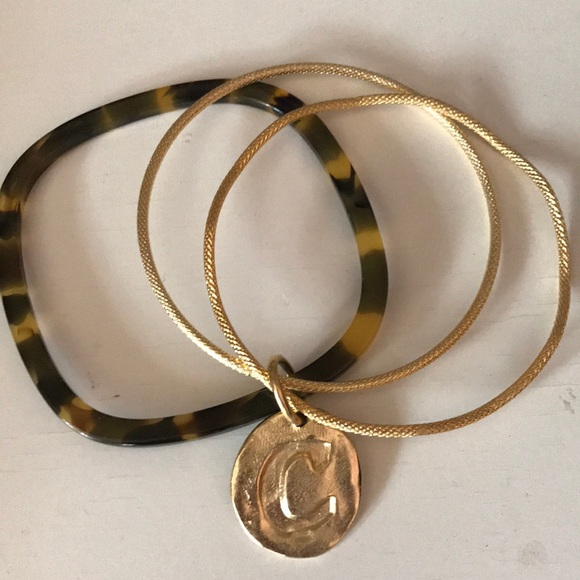 “C” Gold Initial Bangles ✨ - Picture 2 of 4